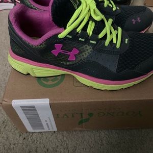 Under armor women’s shoes size 8 1/2